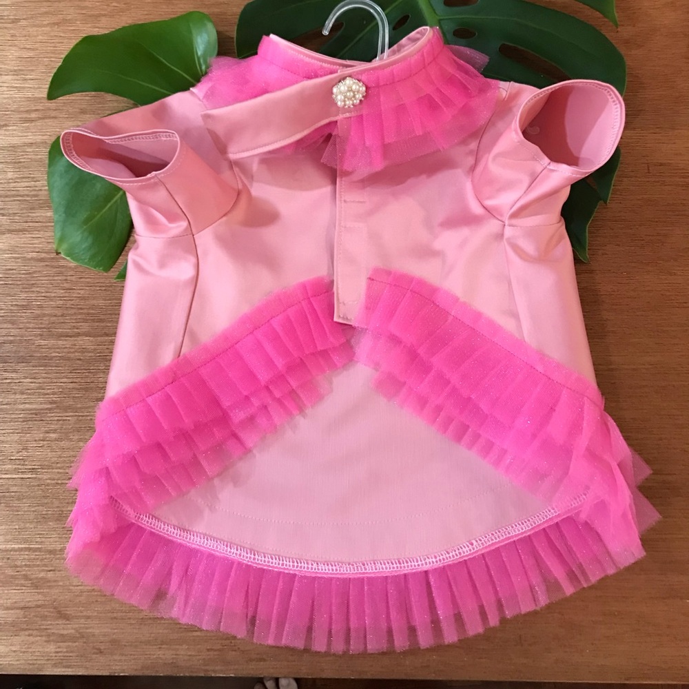 Pet clothes